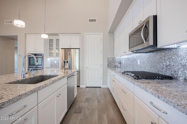 10046 E Bell Road, Scottsdale, AZ 85260