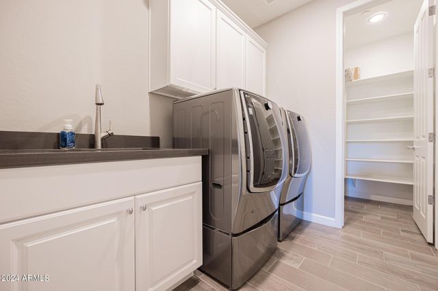 10046 E Bell Road, Scottsdale, AZ 85260