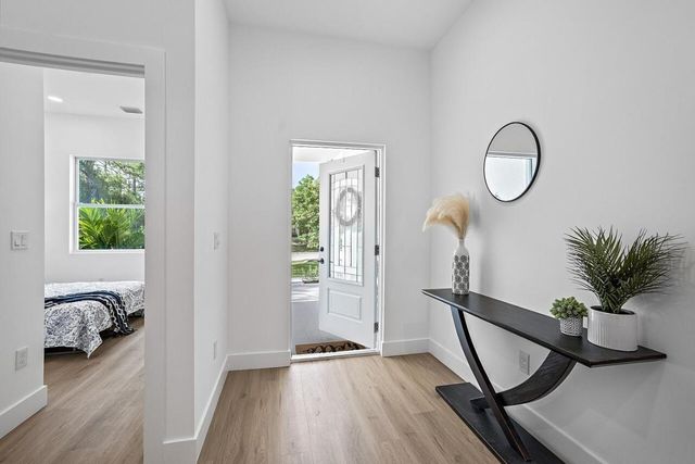 7876 96th Avenue, Vero Beach, FL 32967