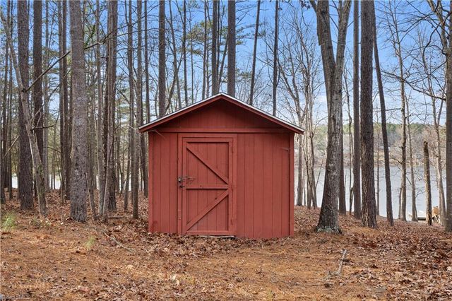 621 Crystal Bay Drive, Denton, NC 27239