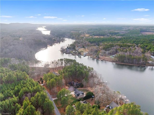 621 Crystal Bay Drive, Denton, NC 27239