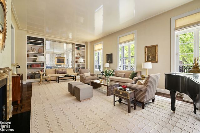 2 E 70TH Street MAISONETTE, New York City, NY 10021