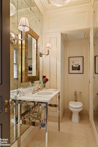 2 E 70TH Street MAISONETTE, New York City, NY 10021