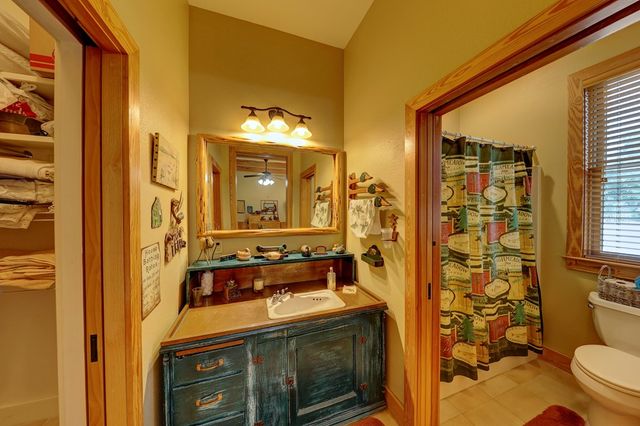 7680 NW White Oak Rd, Kerrville, TX 78028