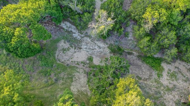 7680 NW White Oak Rd, Kerrville, TX 78028