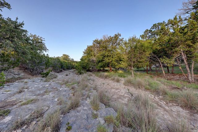7680 NW White Oak Rd, Kerrville, TX 78028