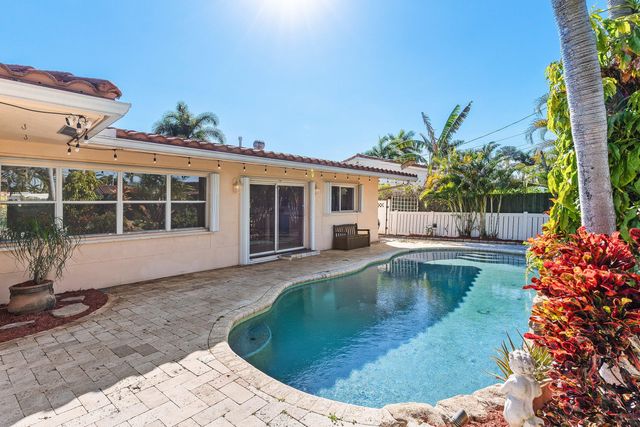 451 NE 25th Terrace, Boca Raton, FL 33431