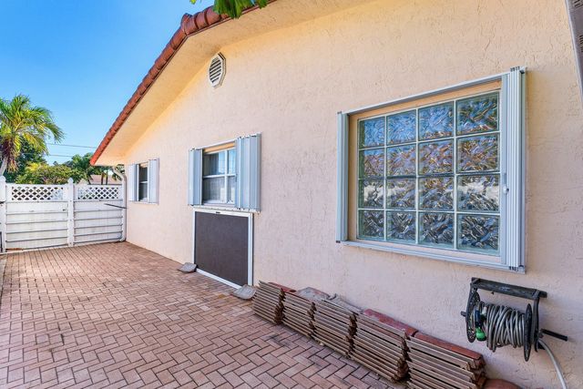 451 NE 25th Terrace, Boca Raton, FL 33431