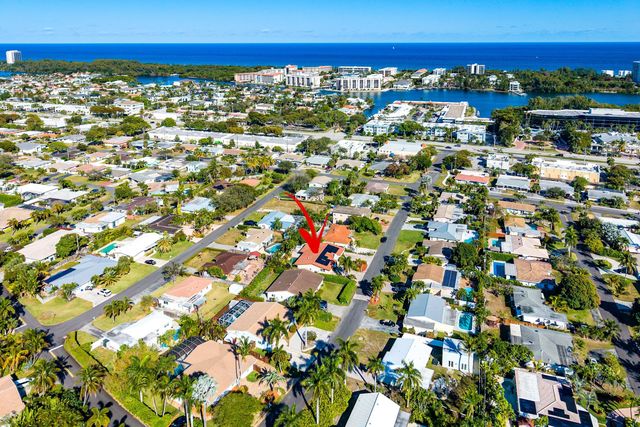 451 NE 25th Terrace, Boca Raton, FL 33431