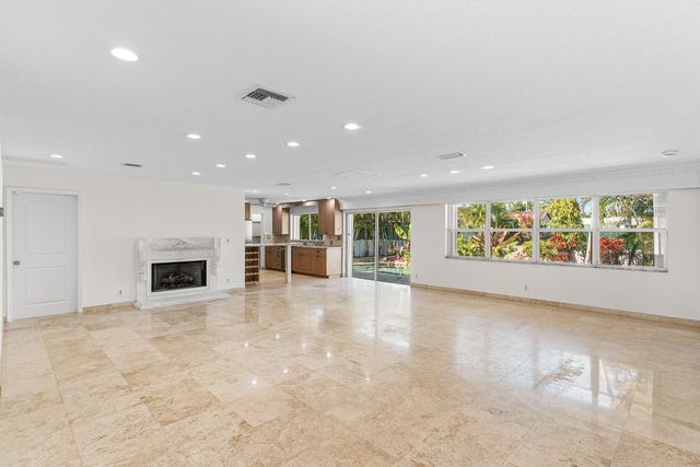 451 NE 25th Terrace, Boca Raton, FL 33431