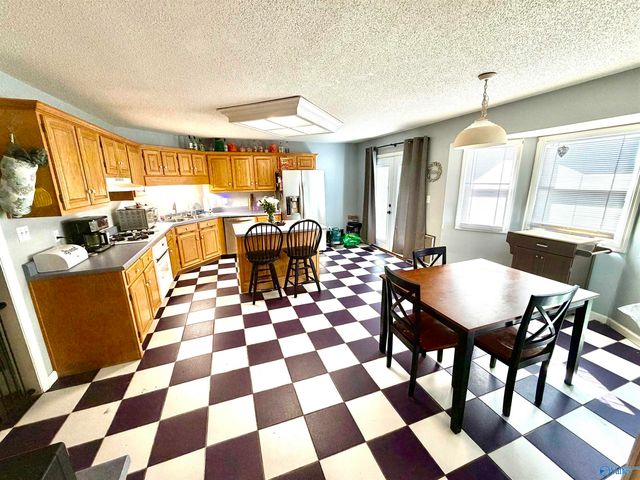 1574 North Carlisle Street, Albertville, AL 35951