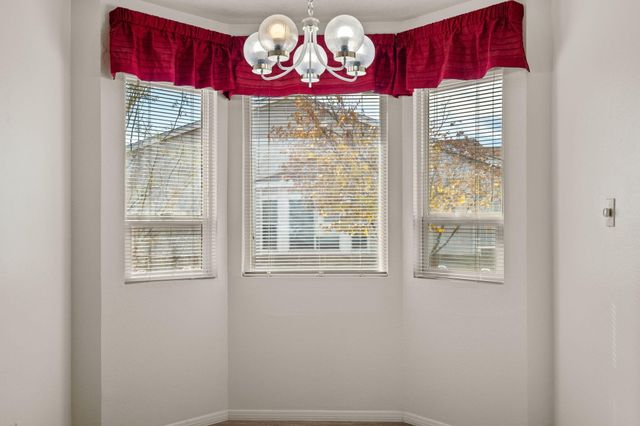 2504 TWIN BUTTES Drive NE, Rio Rancho, NM 87144