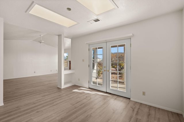 2504 TWIN BUTTES Drive NE, Rio Rancho, NM 87144