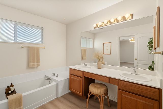 2504 TWIN BUTTES Drive NE, Rio Rancho, NM 87144