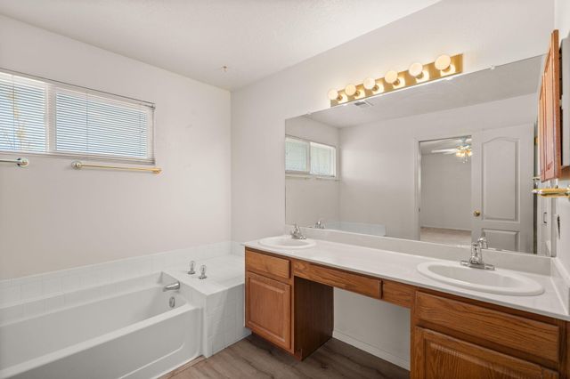 2504 TWIN BUTTES Drive NE, Rio Rancho, NM 87144