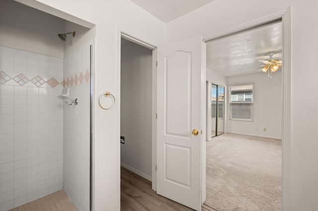 2504 TWIN BUTTES Drive NE, Rio Rancho, NM 87144