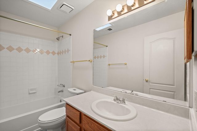 2504 TWIN BUTTES Drive NE, Rio Rancho, NM 87144