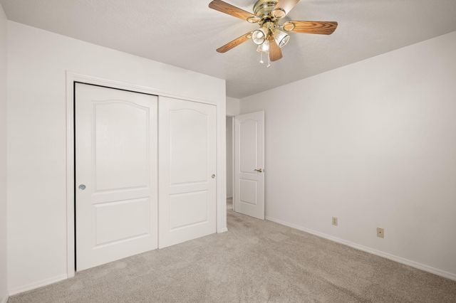 2504 TWIN BUTTES Drive NE, Rio Rancho, NM 87144