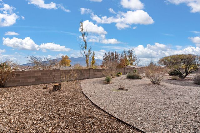 2504 TWIN BUTTES Drive NE, Rio Rancho, NM 87144