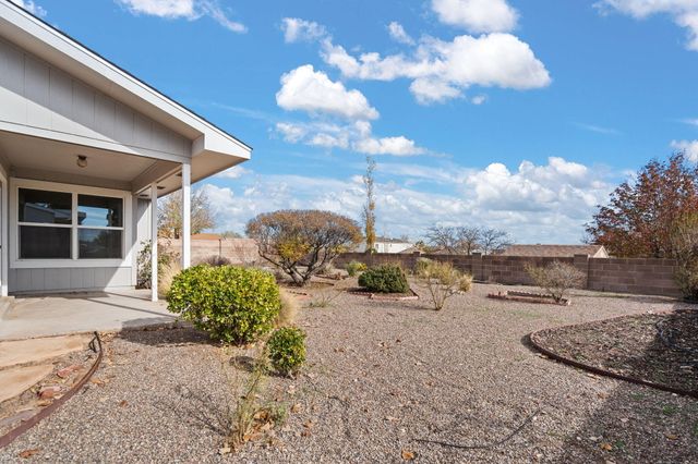 2504 TWIN BUTTES Drive NE, Rio Rancho, NM 87144