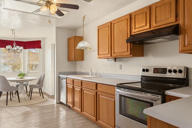 2504 TWIN BUTTES Drive NE, Rio Rancho, NM 87144