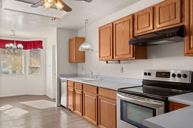 2504 TWIN BUTTES Drive NE, Rio Rancho, NM 87144