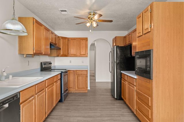 2504 TWIN BUTTES Drive NE, Rio Rancho, NM 87144