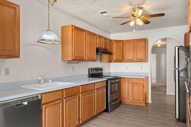 2504 TWIN BUTTES Drive NE, Rio Rancho, NM 87144