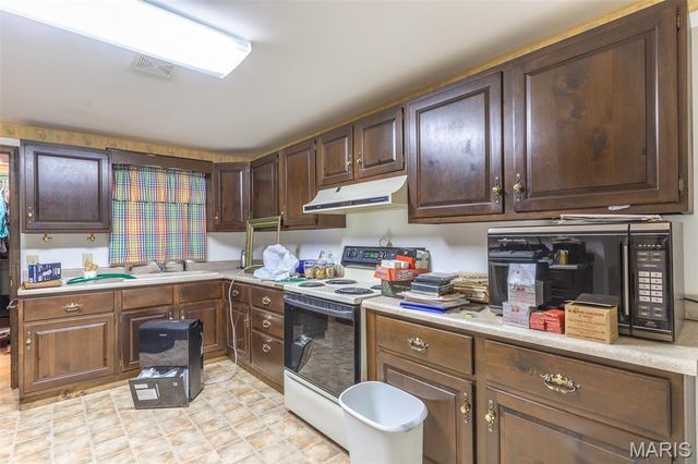 1103 Cherry Street, Doniphan, MO 63935