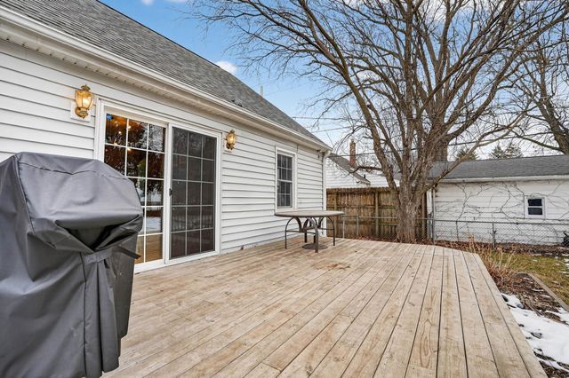 150 Hawthorne Avenue, Waterloo, IA 50702