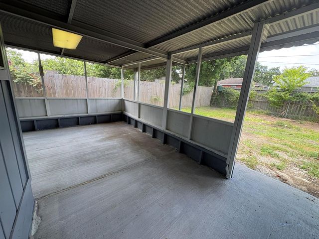6716 Saint Augustine, Houston, TX 77021
