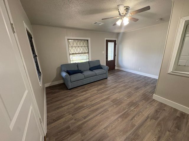 6716 Saint Augustine, Houston, TX 77021