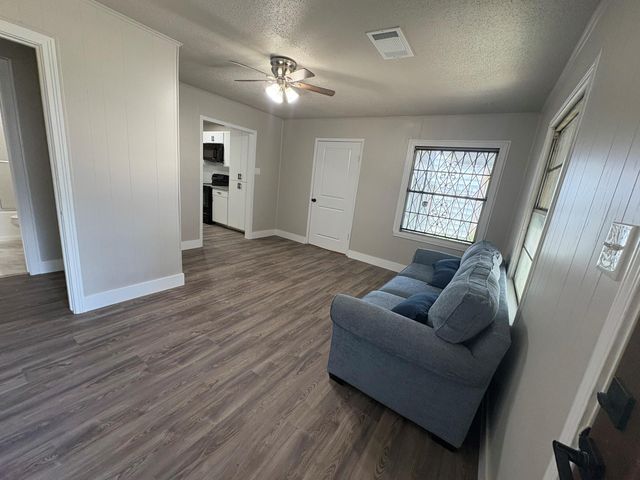 6716 Saint Augustine, Houston, TX 77021