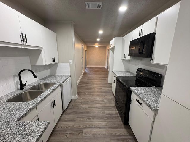 6716 Saint Augustine, Houston, TX 77021