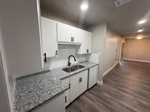6716 Saint Augustine, Houston, TX 77021