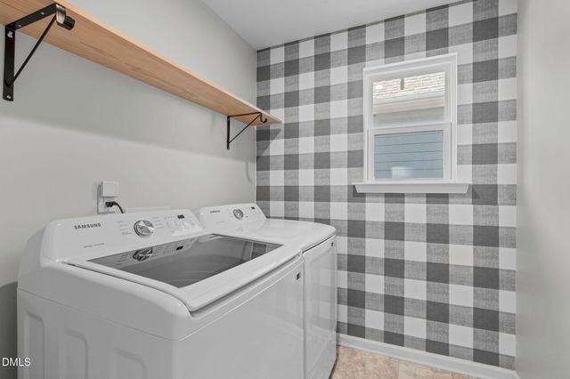 320 Sage Oak Lane, Holly Springs, NC 27540