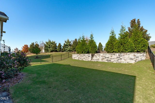 320 Sage Oak Lane, Holly Springs, NC 27540