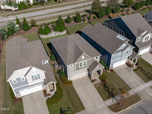 320 Sage Oak Lane, Holly Springs, NC 27540