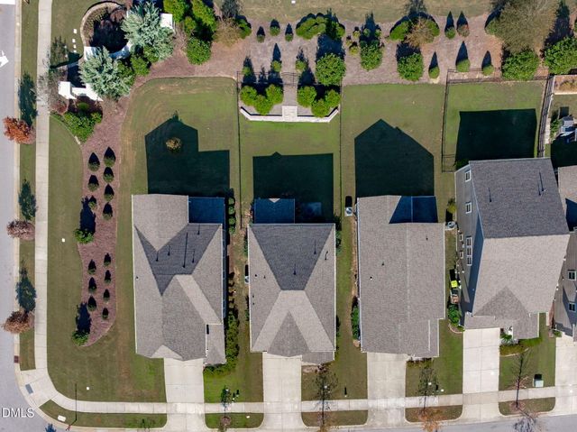 320 Sage Oak Lane, Holly Springs, NC 27540