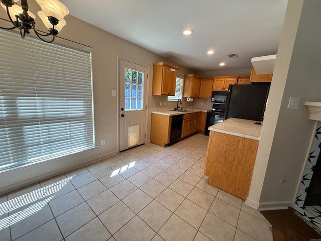 5600 PARKER Street, North Little Rock, AR 72118