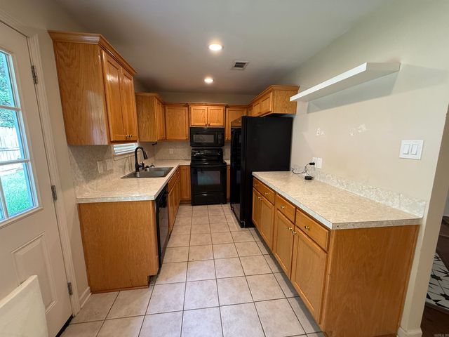 5600 PARKER Street, North Little Rock, AR 72118