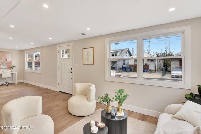 143 Seabreeze Way, Keansburg, NJ 07734