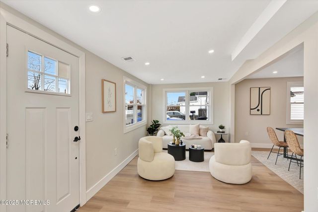 143 Seabreeze Way, Keansburg, NJ 07734