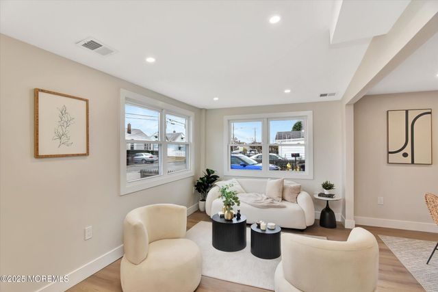 143 Seabreeze Way, Keansburg, NJ 07734