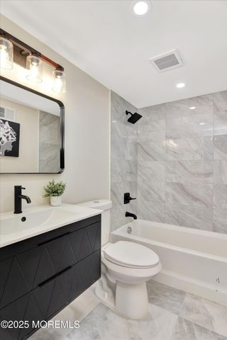 143 Seabreeze Way, Keansburg, NJ 07734