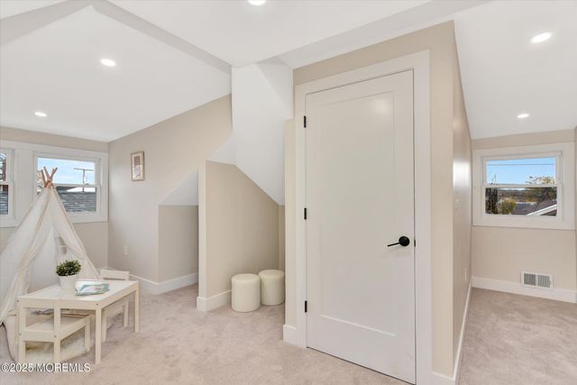 143 Seabreeze Way, Keansburg, NJ 07734