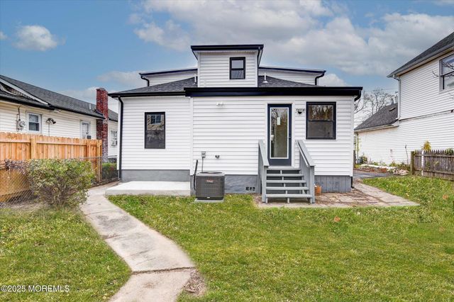 143 Seabreeze Way, Keansburg, NJ 07734