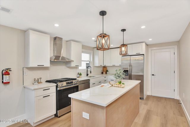 143 Seabreeze Way, Keansburg, NJ 07734