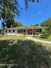 921 MAPLETON Terrace, Jacksonville, FL 32207