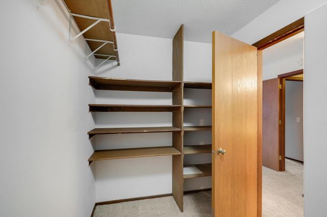 10451 Greenbrier Road 211, Minnetonka, MN 55305